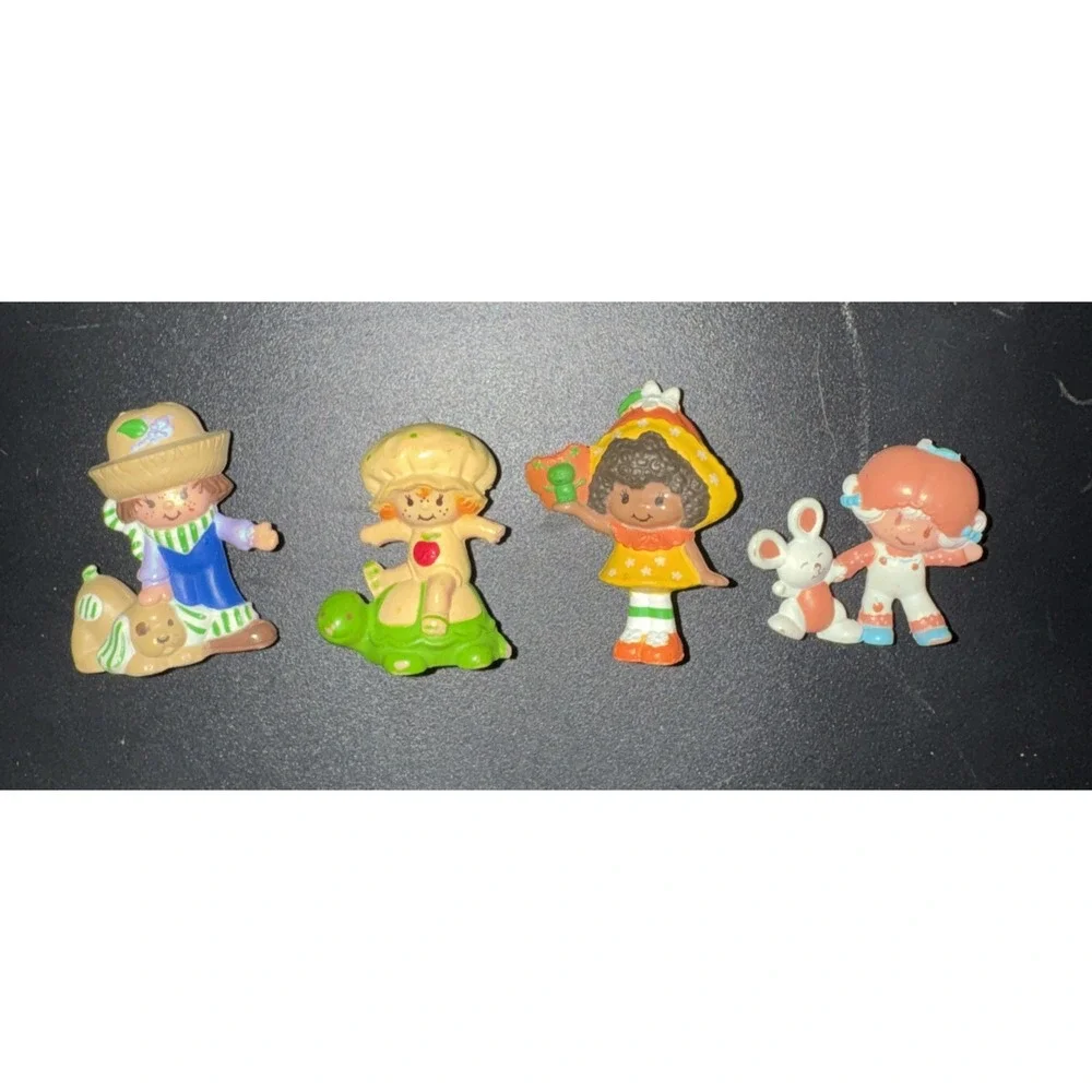 Vintage Strawberry Shortcake Mini Figure Lot of 4 Kenner 1980s PVC Cake Toppers